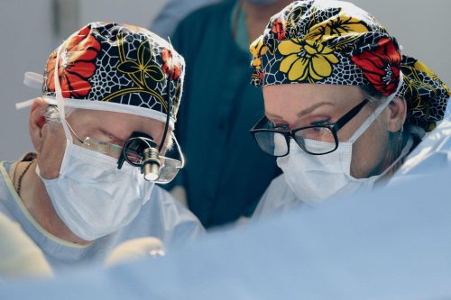 Obgyn, Dr. Ty Erickson and Physician Assistant, Lori Woodbury, of Rosemark, in Guattemala medical mission